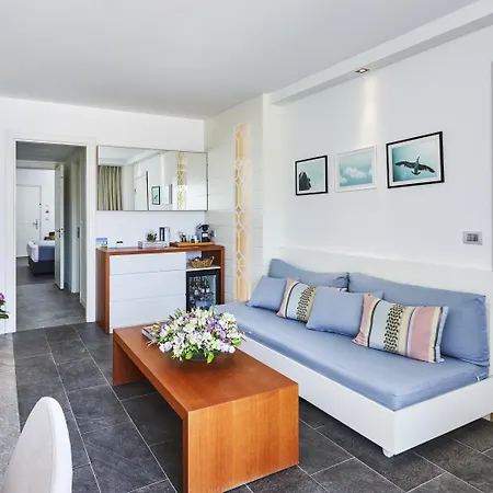 ホテル Avantgarde Refined