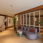 ホテル Avantgarde Refined