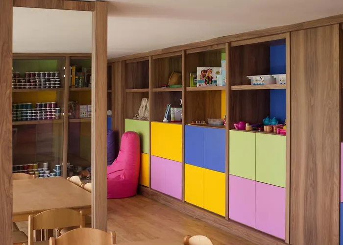 Avantgarde Refined 5*