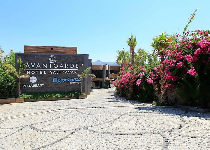 Avantgarde Refined 5*